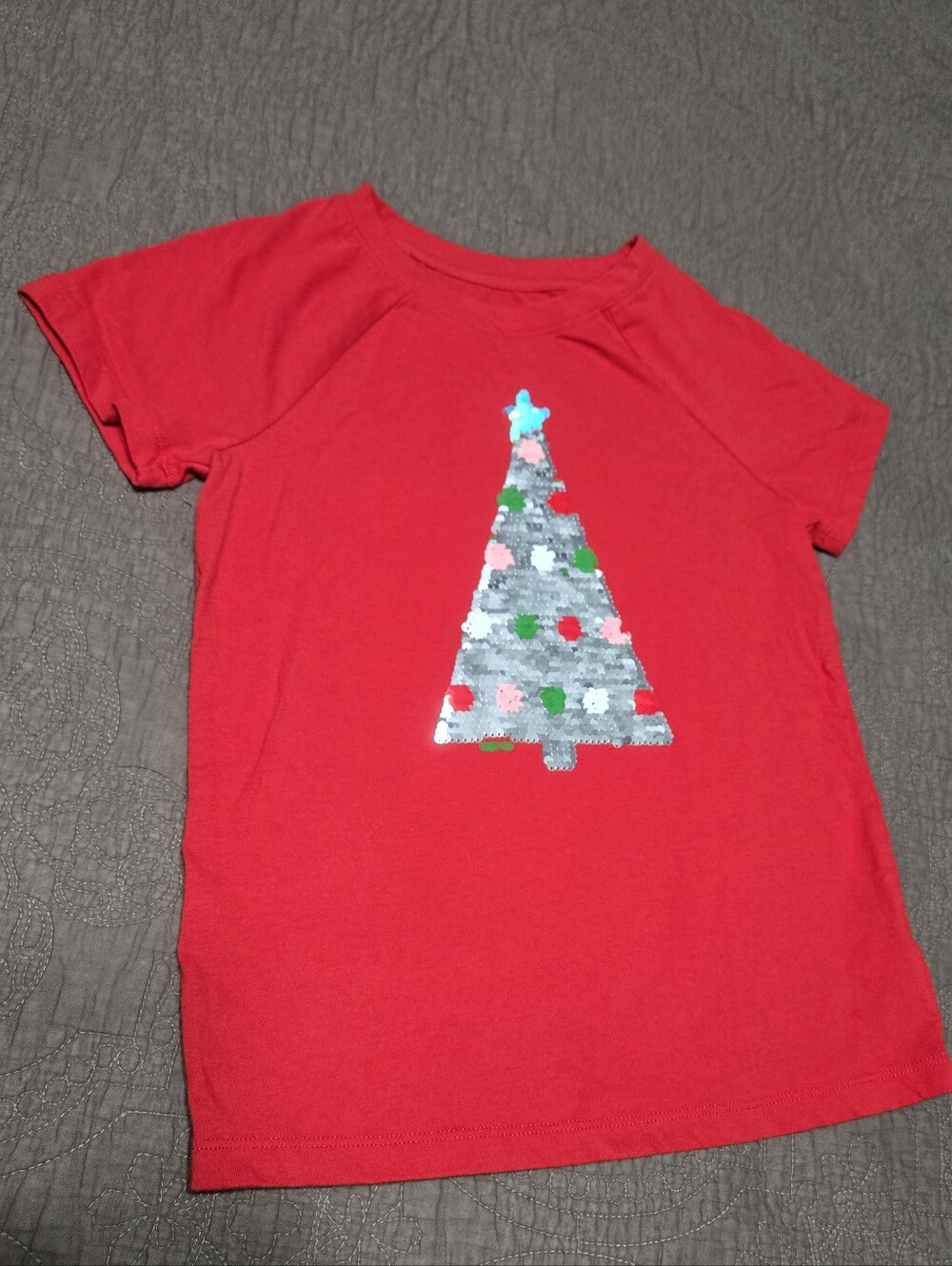 Cat & Jack Girl’s Short Sleeve Sequin Christmas Tree Holiday T-Shirt Red, M 7-8 - Picture 3 of 8